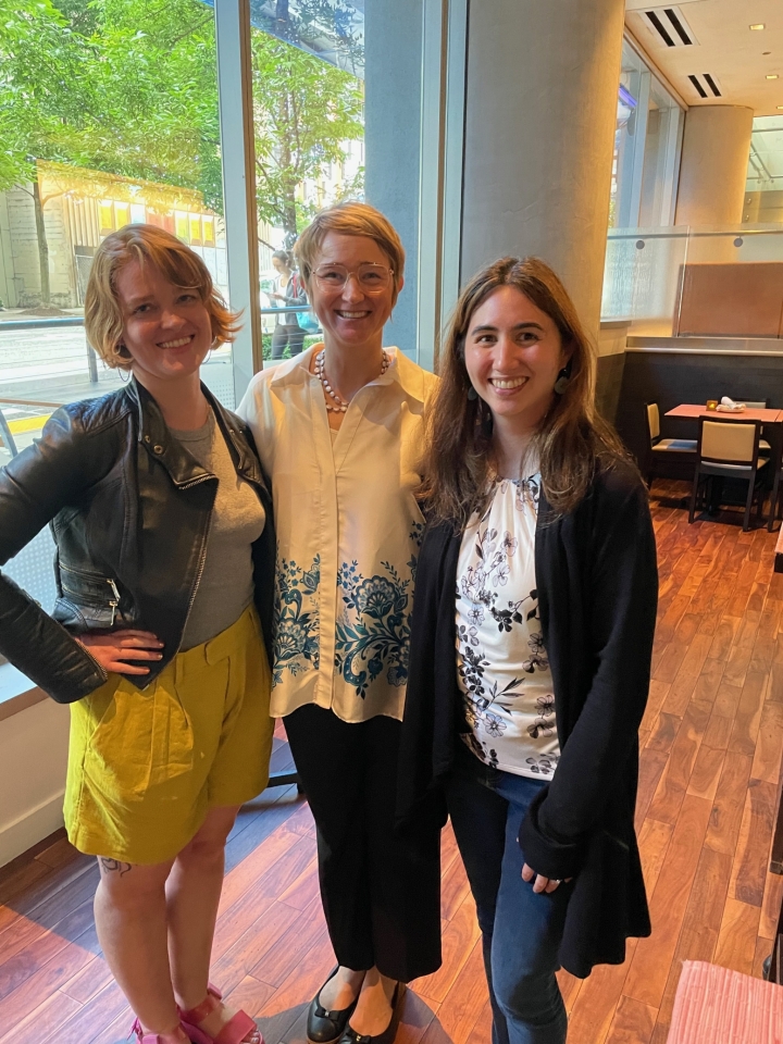 Dean Stenport, center, with alumna and Franklin staffer Hollis Yates, left, and Seattle alumna Carina Box