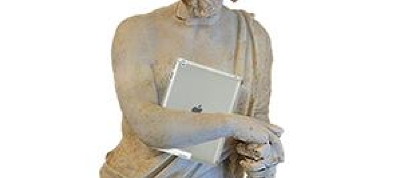 statue with iPad