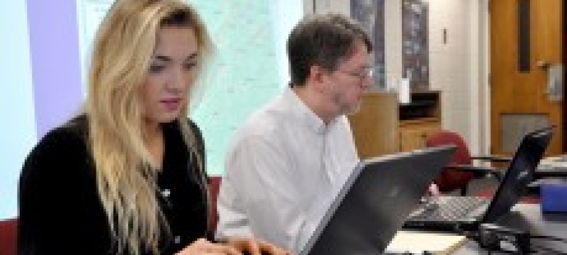 Knox and Brustad conducting research using computers