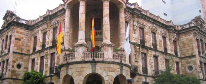 photo of Andean city hall building